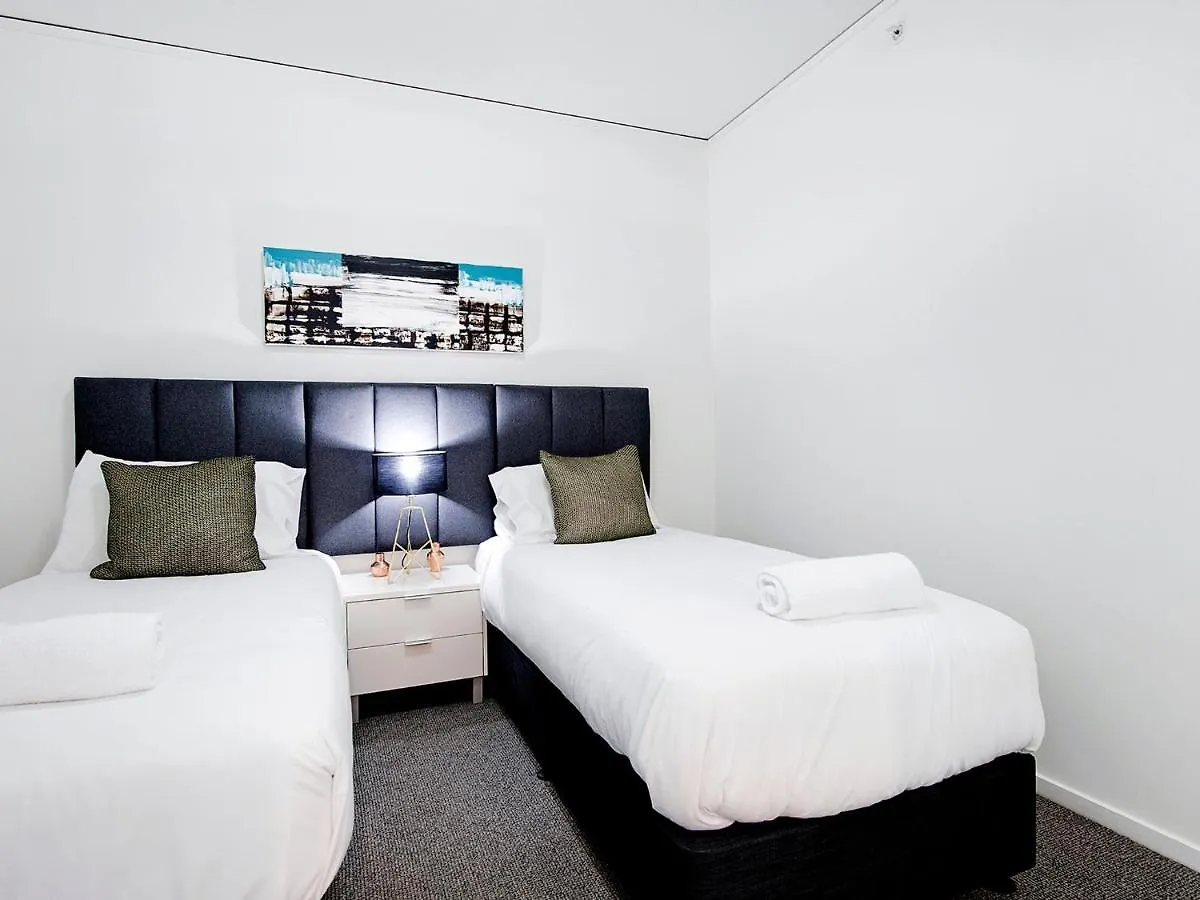 Wonderful 3 Bedroom Apartment - Sierra Grand - Coasthm Gold Coast
