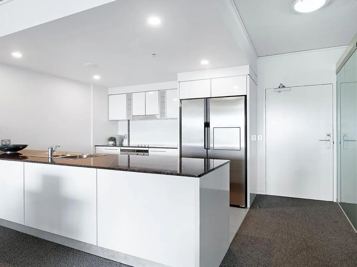 Wonderful 3 Bedroom Apartment - Sierra Grand - Coasthm Gold Coast Australien