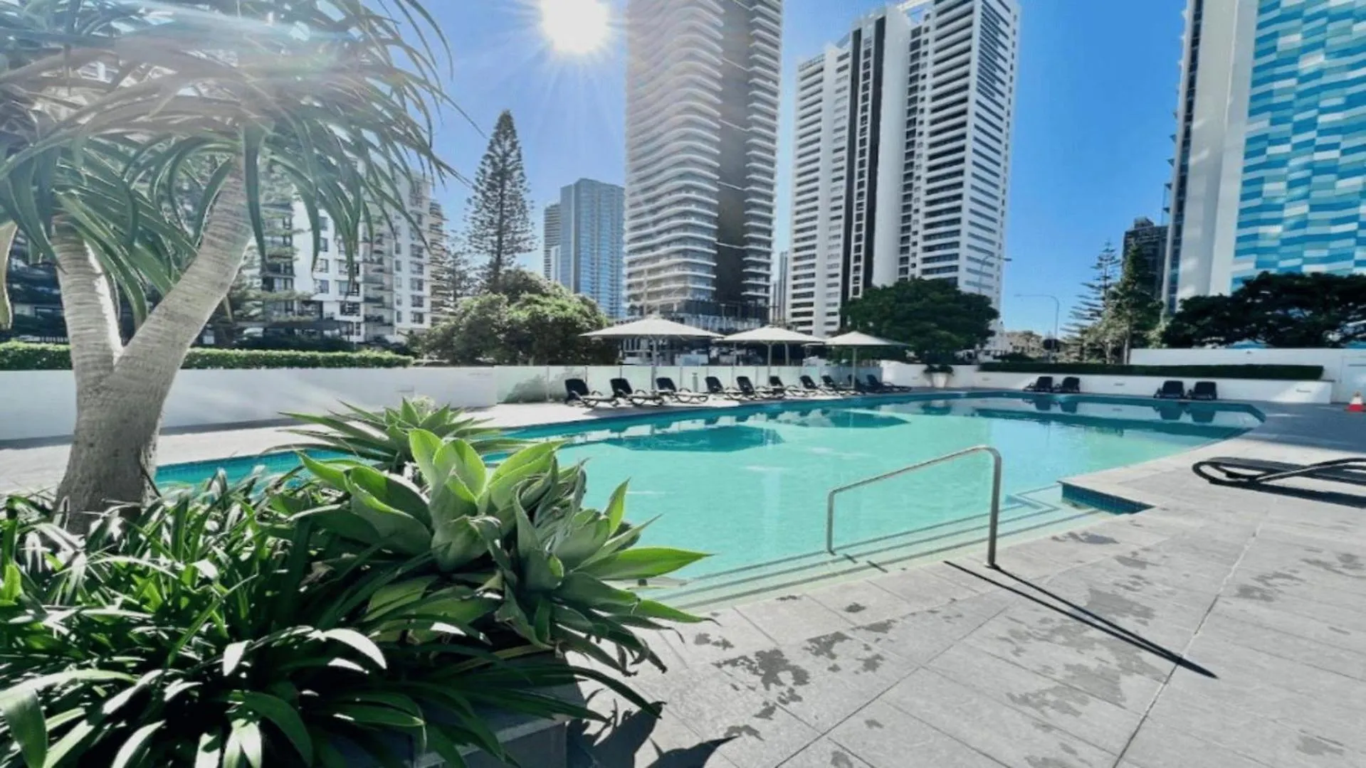Wonderful 3 Bedroom Apartment - Sierra Grand - Coasthm Gold Coast